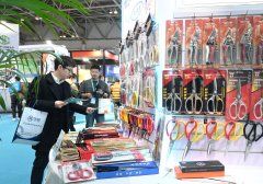 鼎力成长办事商业和办事消费积极稳外贸扩内需